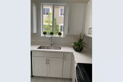 1068 SE 24th Ave #1068, Homestead, FL 33035 - Photo 2