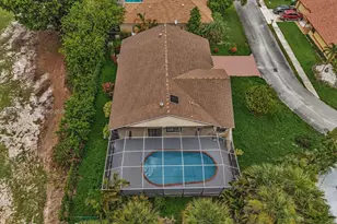8813 Paradise Ct, Tamarac, FL 33321 - Photo 36
