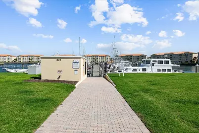 38 E Harbour Isle Dr E #104, Fort Pierce, FL 34949 - Photo 36