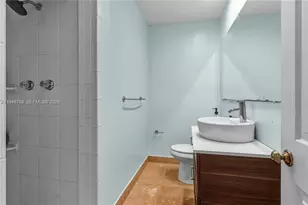 1875 Alamanda Dr, North Miami, FL 33181 - Photo 16