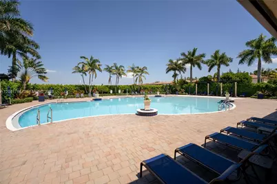 8821 W 34th Ct, Hialeah, FL 33018 - Photo 2