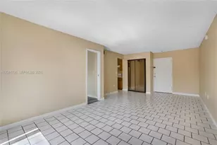 4805 NW 7th St, Miami, FL 33126 - Photo 12