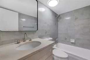 4805 NW 7th St, Miami, FL 33126 - Photo 22