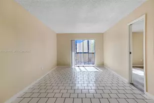 4805 NW 7th St, Miami, FL 33126 - Photo 8