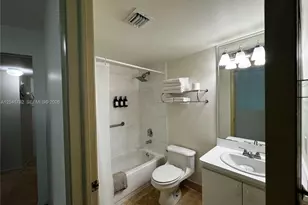 5445 Collins Ave, Miami Beach, FL 33140 - Photo 18