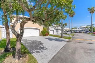 4766 SW 154th Ave, Miami, FL 33185 - Photo 2