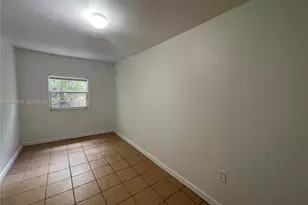 804 NW 19th Terrace, Fort Lauderdale, FL 33311 - Photo 8