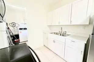 1311 N 69th Ave, Hollywood, FL 33024 - Photo 2
