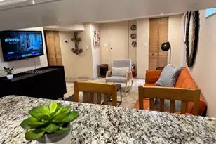 1033 NW 6th St, Miami, FL 33136 - Photo 10