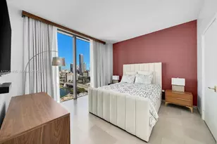 88 SW 7th St, Miami, FL 33130 - Photo 16