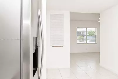 411 SE 10th St #1, Hallandale Beach, FL 33009 - Photo 10