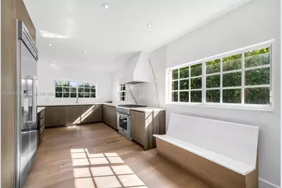 939 W 47th Ct, Miami Beach, FL 33140 - Photo 16
