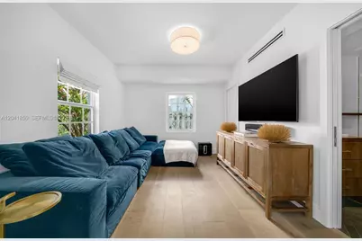 939 W 47th Ct, Miami Beach, FL 33140 - Photo 14