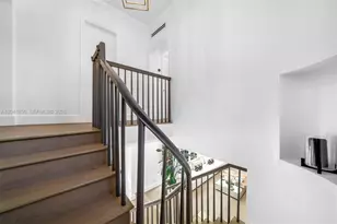 939 W 47th Ct, Miami Beach, FL 33140 - Photo 18