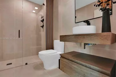 950 Brickell Bay Dr #5608, Miami, FL 33131 - Photo 32