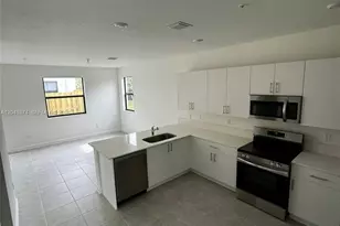 285 SW 159th Ln, Pembroke Pines, FL 33027 - Photo 6