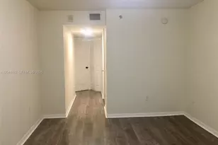 2475 NW 16th St Rd, Miami, FL 33125 - Photo 14