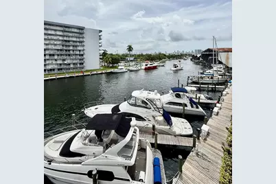 2475 NW 16th Street Rd #418, Miami, FL 33125 - Photo 16