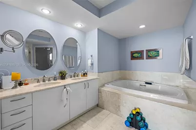 1331 Brickell Bay Dr #2909, Miami, FL 33131 - Photo 22