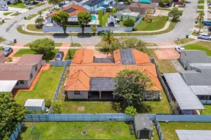 19240 NW 60th Ct, Hialeah, FL 33015 - Photo 50