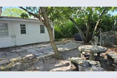241 NW 32nd St, Miami, FL 33127 - Photo 46