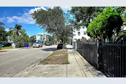 241 NW 32nd St, Miami, FL 33127 - Photo 62
