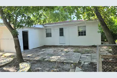 241 NW 32nd St, Miami, FL 33127 - Photo 4