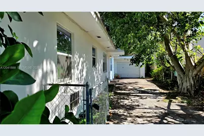 241 NW 32nd St, Miami, FL 33127 - Photo 30
