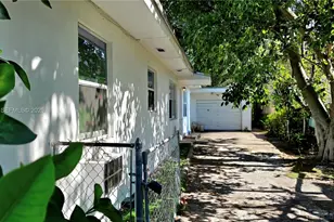 241 NW 32nd St, Miami, FL 33127 - Photo 30
