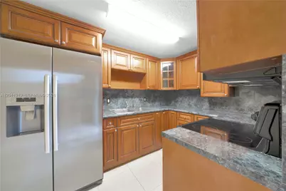 1701 NW 37th Ave #B, Miami, FL 33125 - Photo 2