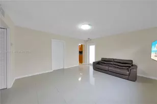 1701 NW 37th Ave, Miami, FL 33125 - Photo 8