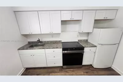 111 NW 152nd St #11, Miami, FL 33169 - Photo 2