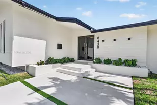 8430 SW 88th St, Miami, FL 33156 - Photo 1
