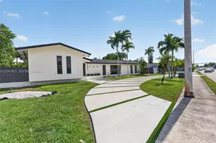 8430 SW 88th St, Miami, FL 33156 - Photo 4
