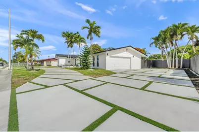 8430 SW 88th St, Miami, FL 33156 - Photo 2