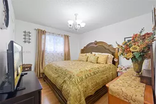 906 SW 8th Ave, Hallandale Beach, FL 33009 - Photo 14