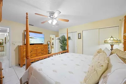 906 SW 8th Ave, Hallandale Beach, FL 33009 - Photo 12