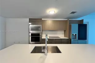 460 NE 28th St, Miami, FL 33137 - Photo 8