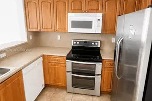 1656 SE 29th Ct, Homestead, FL 33035 - Photo 2