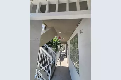1080 99th St #221, Bay Harbor Islands, FL 33154 - Photo 2