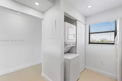 10288 NW 9th St Cir #501, Miami, FL 33172 - Photo 14