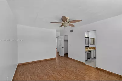 7055 W 3rd Ct, Hialeah, FL 33014 - Photo 16