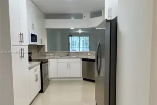 10750 NW 66th St, Doral, FL 33178 - Photo 4