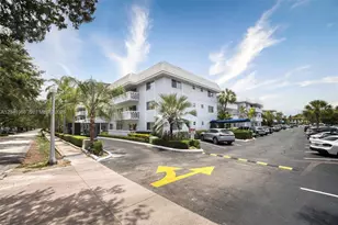 100 Edgewater Dr, Coral Gables, FL 33133 - Photo 24