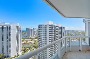 21205 Yacht Club Dr, Aventura, FL 33180 - Photo 32