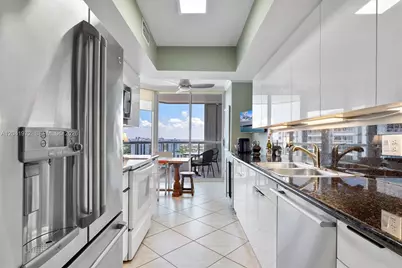 21205 Yacht Club Dr #3003, Aventura, FL 33180 - Photo 14