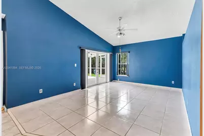 220 NW 207th Way, Pembroke Pines, FL 33029 - Photo 4