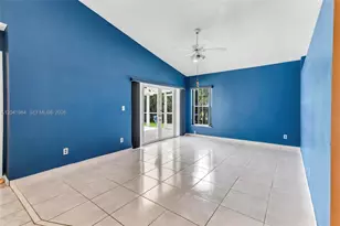 220 NW 207th Way, Pembroke Pines, FL 33029 - Photo 4
