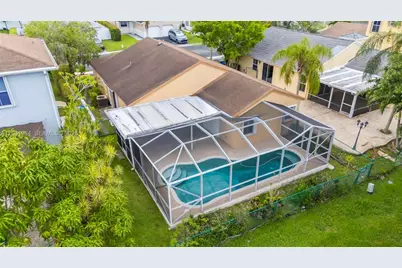 220 NW 207th Way, Pembroke Pines, FL 33029 - Photo 30