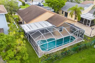 220 NW 207th Way, Pembroke Pines, FL 33029 - Photo 30